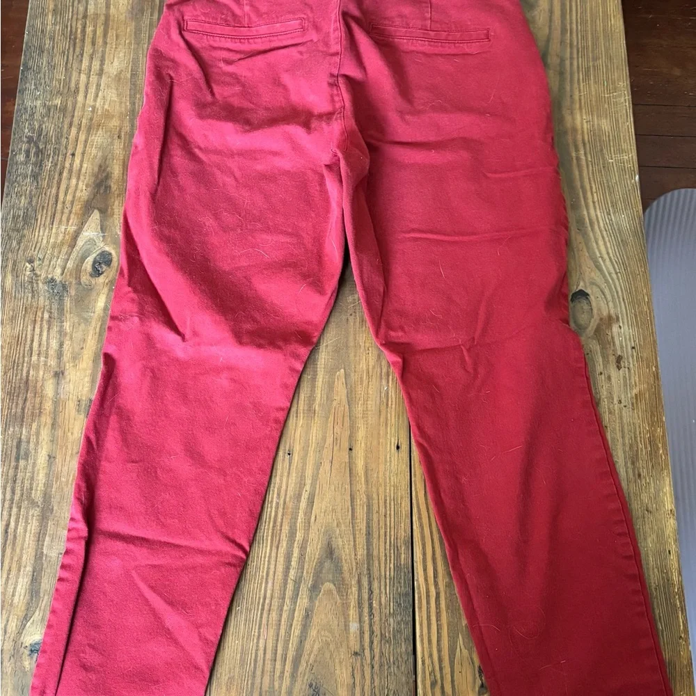 Red Old Navy Cropped Pixie Pants - Picture 3 of 4